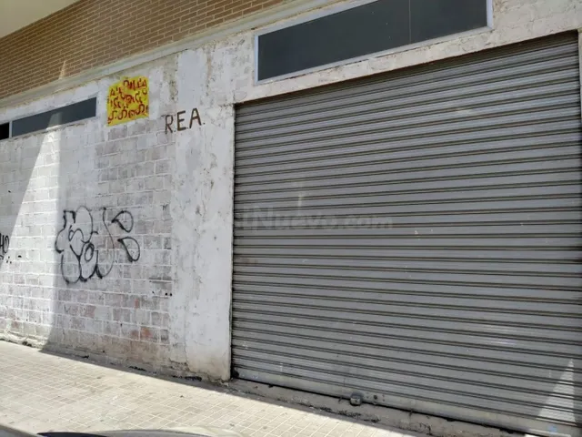 LOCAL A DOS CALLES — 5