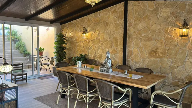 Bungalow Reformado en Montesol: Naturaleza y Confort — 13