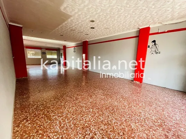 Local comercial en venta y alquiler en L´Olleria (Valencia)