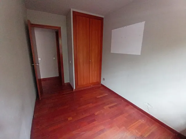 Planta baja de 2 habitaciones con piscina comunitaria para reformar — 17