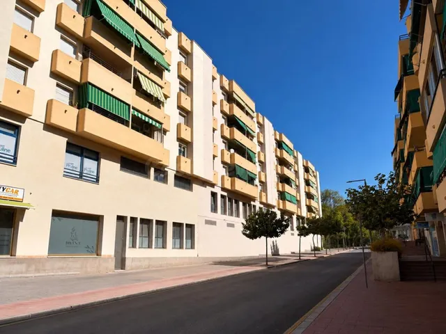 LOCAL COMERCIAL EN ALQUILER EN PLENO CENTRO – 30 M² CON 6 ME - foto 4