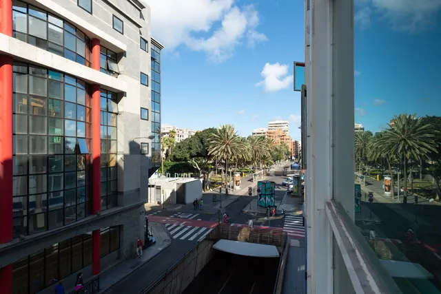 Oficina en el Edificio Internacional junto al Parque Santa C