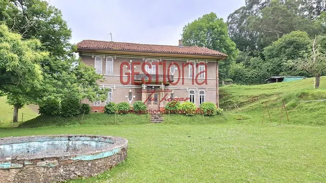 MAJESTUOSA CASA CON AMPLIA PARCELA. LIAÑO — 32