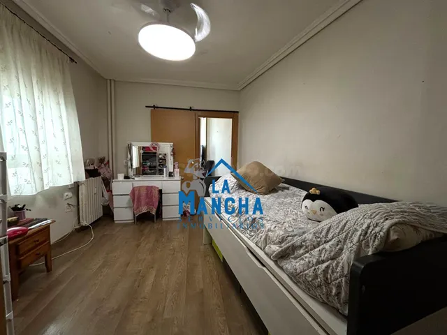 *270.000€* INMOBILIARIA LA MANCHA VENDE PISO EN ZONA FERIA D - foto 5