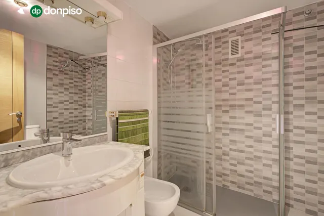 EN VENTA ATICO DÚPLEX CON GRAN TERRAZA JUNTO ESTACIÓN DE AUTOBUSES — 17