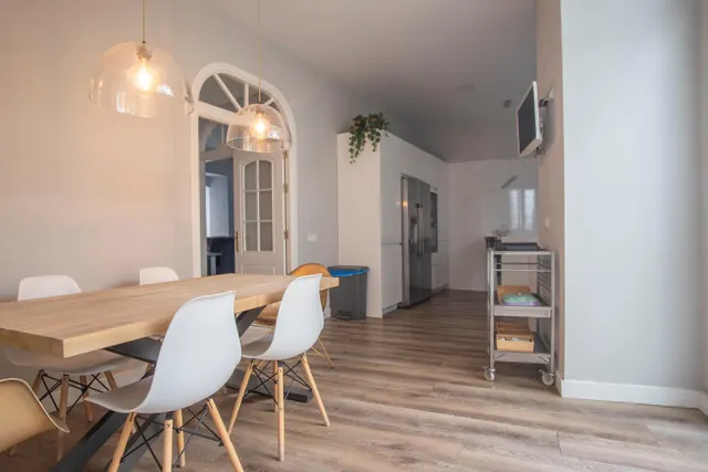 Espaciosa casa con encanto en el centro: elegancia, azotea y sótano en calle Murillo ✨ — 2