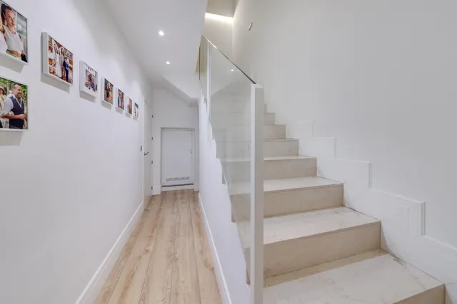 EXCLUSIVA VIVIENDA DE 250M2 EN DOS PLANTAS, CENTRICA Y A 200M DE LA PLAYA DEL CURA — 41