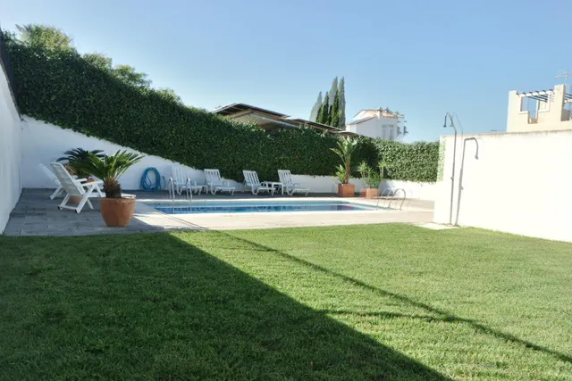 Impresionante chalet con piscina y en zona con campo de golf — 19