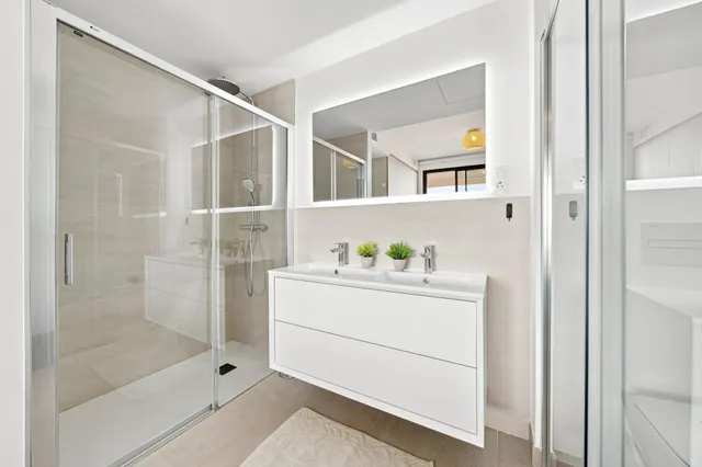 EXCLUSIVO APARTAMENTO DE 2 DORMITORIOS CON VISTAS PANORÁMICAS AL MAR – CARVAJAL, FUENGIROLA — 9