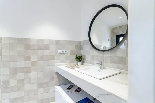 Casa en venta en Marchena, calle Cid – 2 dormitorios, 126 m2 y lista para entrar a vivir a 5 minutos del centro  2. Descripción corta — 7