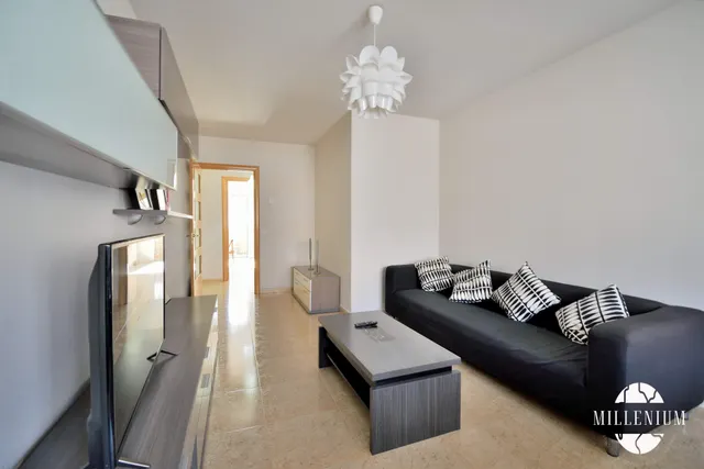 Piso en alquiler en El Puerto (Coslada) · 3 hab. · Urbanización con piscina, garaje y trastero — 6