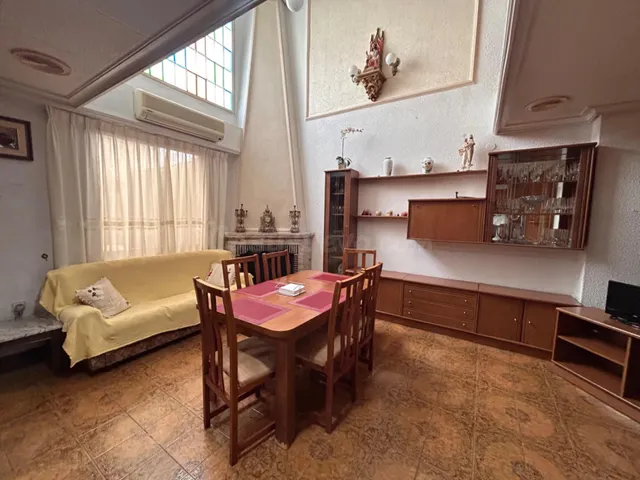 Fantástica casa adosada duplex en el centro de Guardamar del - foto 3