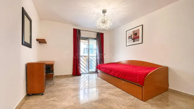 Elegante vivienda en esquina con garaje OPCIONAL en pleno ce - foto 5