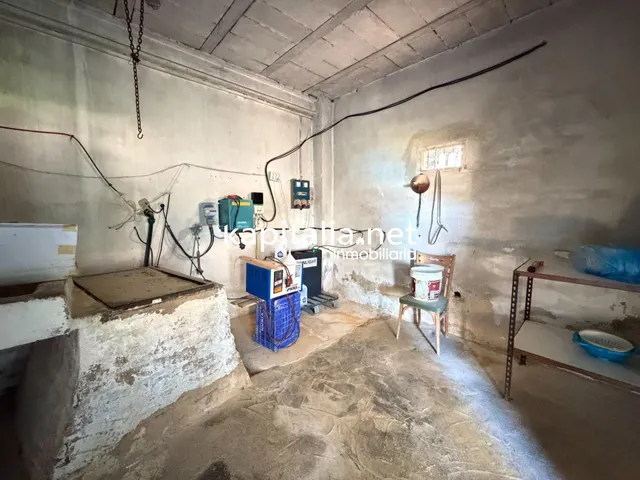 Casa con explotación agrícola en desuso — 22