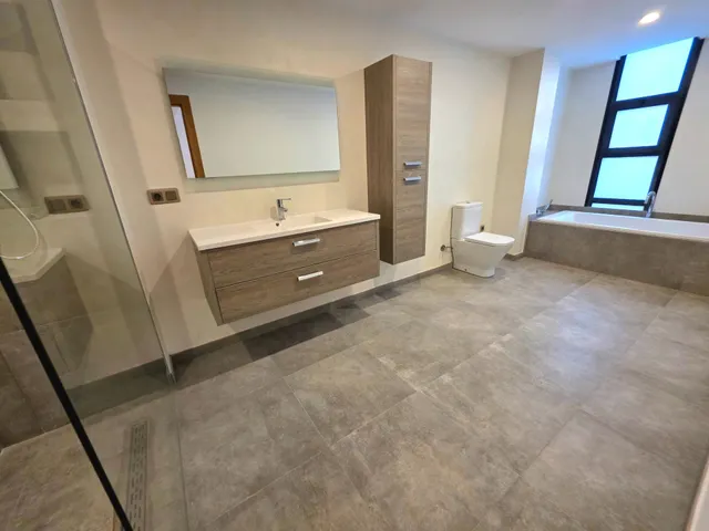 Exclusiva vivienda a estrenar en Castellón sin muebles — 31