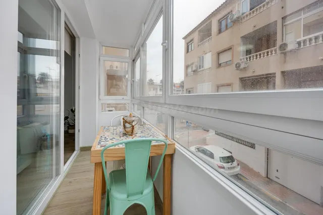 Apartamento de 3 dormitorios y 2 baños en Torrevieja (playa de los naufragos) — 7