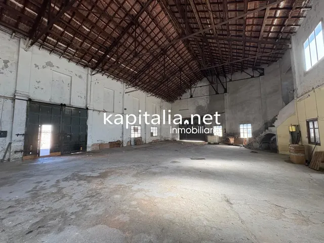 LOCAL COMERCIAL Y RESIDENCIAL A LA VENTA A LA ENTRADA DE ENG - foto 5