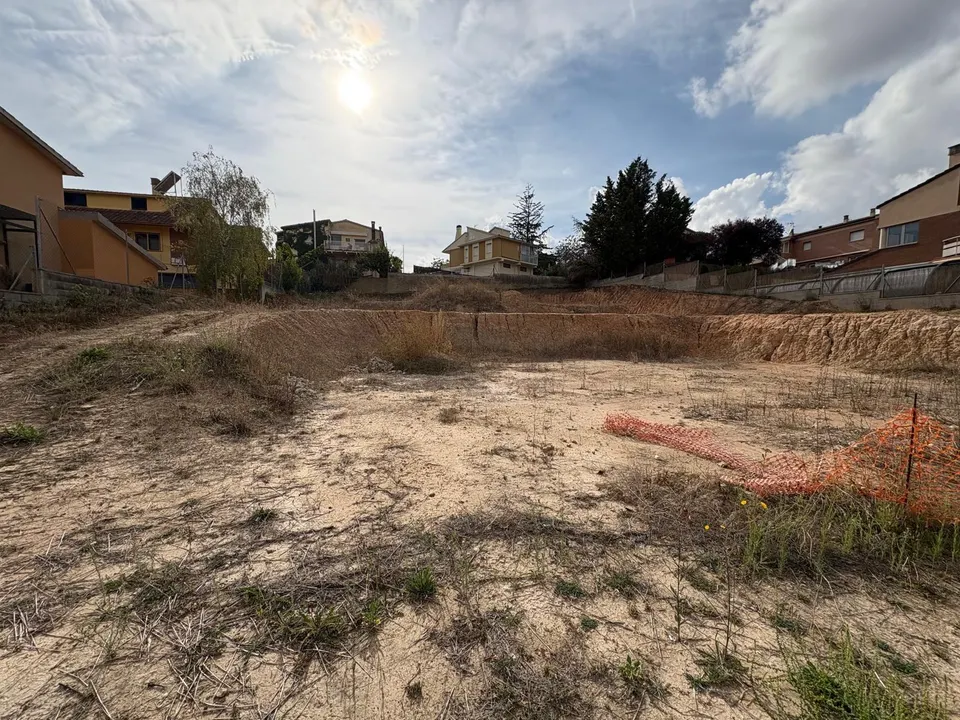 Espectacular Solar  en Santa Coloma de Queralt de 1300m2 por 149000€.