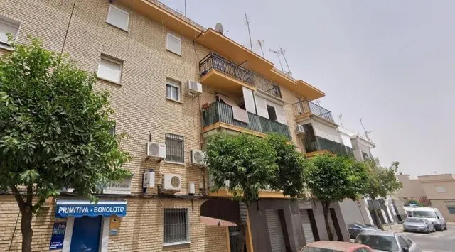 SE VENDE casa OKUPA en C Virgen De Los Desamparados 17 de D - foto 3