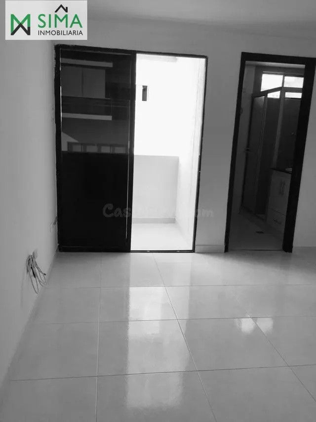 SE VENDE HERMOSO APARTAMENTO UBICADO EN LA ZONA DE MANGA - foto 4