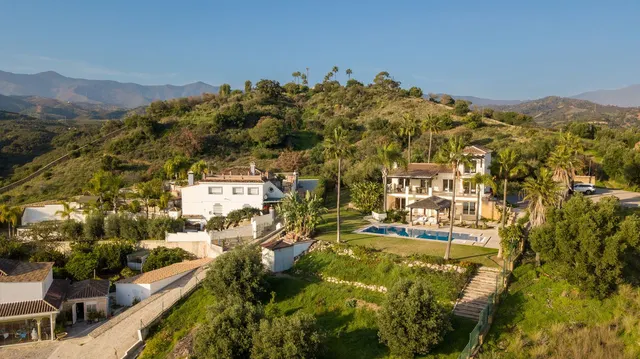 Chalet 4 habitaciones 440m² en venta - Costa Del Sol — 24