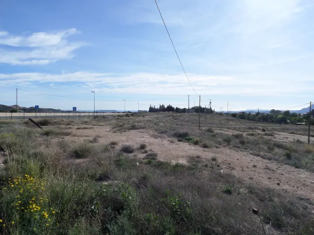 OPORTUNIDAD SOLAR URBANO IDONEO PARA construcción DE CHALETS MUY PROXIMO A ALICANTE — 8