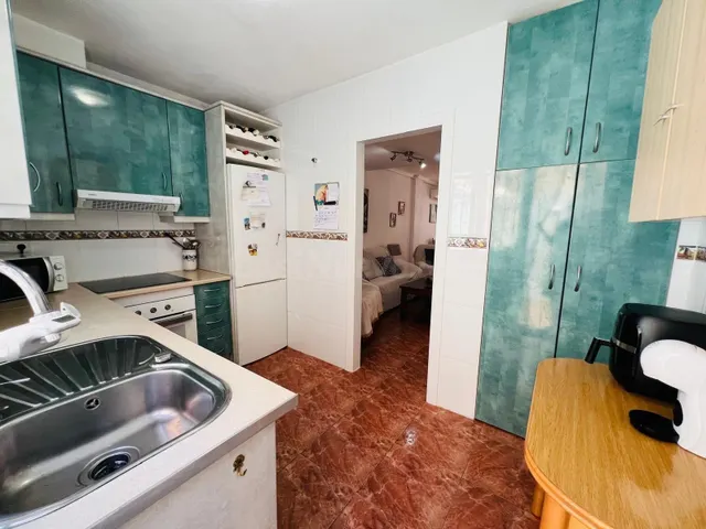 Chalet adosado de 3 dormitorios con garaje y piscina comunitaria en Playa Flamenca — 3