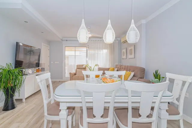 Magnífica Casa en Peligros (Granada) – Lista para Entrar a Vivir — 2