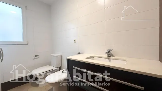 AMPLIO ADOSADO CON DOS TERRAZAS EN ZONA DEMANDADA — 22