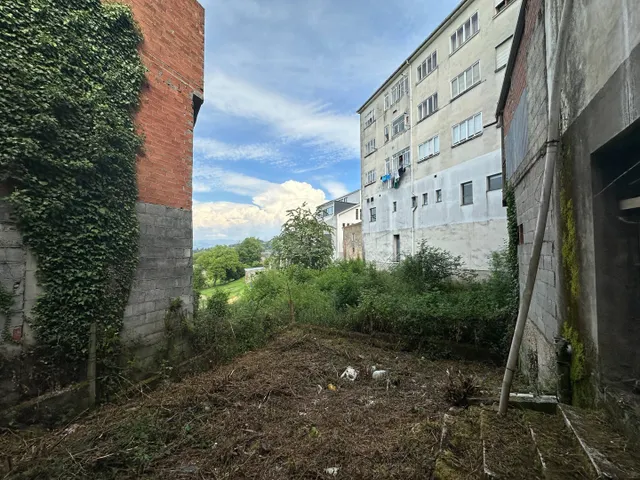 Oportunidad en el centro de Becerreá: Edificio + Casa tradicional con gran local — 10