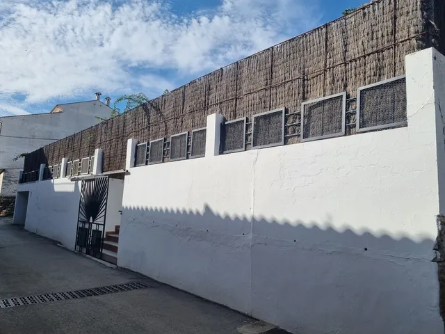 Chalet 4 habitaciones 307m² en venta - Cortes de la frontera — 28