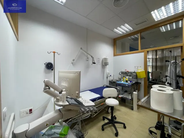 Se alquila local ideal para centro de salud. — 25