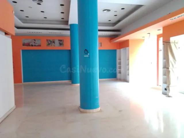 LOCAL COMERCIAL EN LA PLAZA DE EL EJIDO — 4