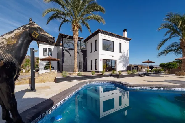 Villa 3 habitaciones 289m² en venta - Costa de almeria - foto 2