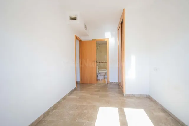 Estupendo piso en Camas con terraza, plaza de garaje y trastero!!!! — 24