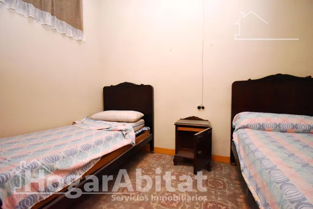 AMPLIA CASA CON 2 TERRAZAS CERCA DEL CENTRO — 21