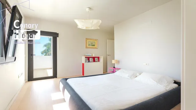 Villa moderna en venta en el Madroñal de Fañabe,  Adeje . — 25