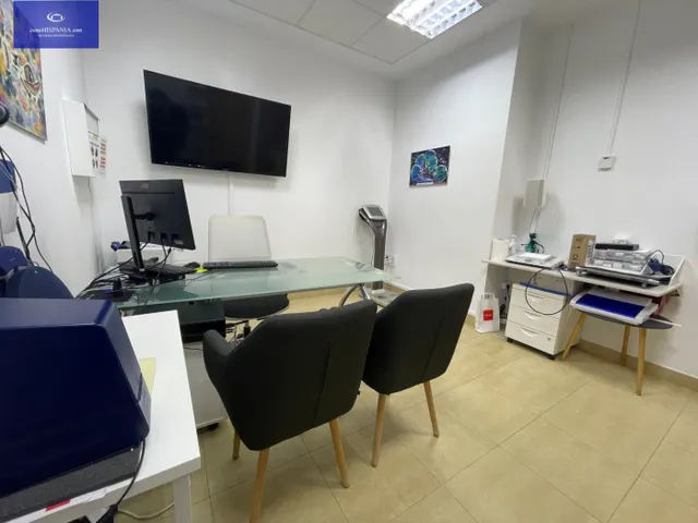 Se alquila local ideal para centro de salud. — 35