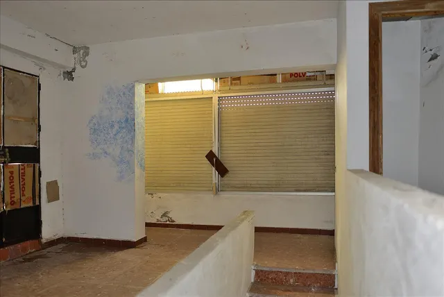 ¡GRAN CASA ADOSADA DE 351 M2 CON ENORME POTENCIAL EN ALGECIRAS! — 20