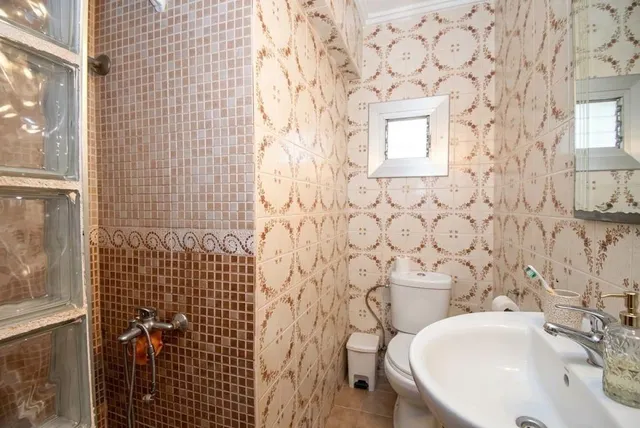 Estupendo piso exterior con balcón en el centro de Torrent! Tu oportunidad para dejar de pagar alquiler ¡Es una buena oportunidad, no la dejes escapar! — 20
