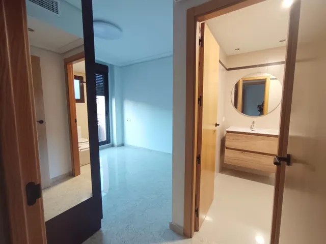 Luminoso piso de 3 dormitorios con terraza y piscina — 11