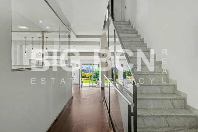 Exclusiva casa con vistas panorámicas — 27