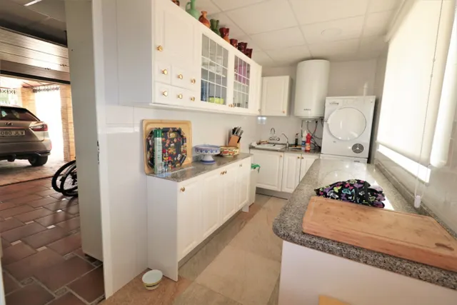 GRAN VILLA EN LA EXCLUSIVA ZONA DE CABO ROIG — 45