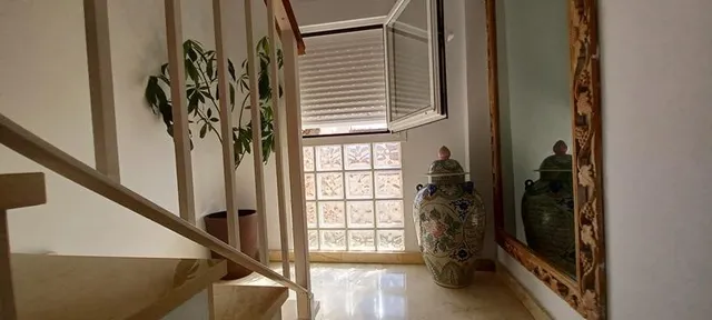 Amplio adosado totalmente reformado con Apartamento independiente. — 20