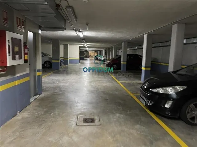 Plazas de garaje en venta en Rúa CONSTANTINO LIMIA NOGUEIR 7 - foto 5