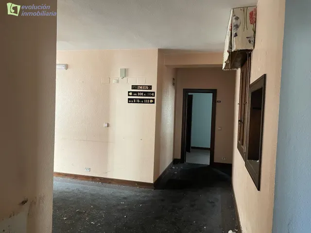 EDIFICIO/ HOTEL EN MERINDADES. IDEAL NEGOCIO RURAL — 18