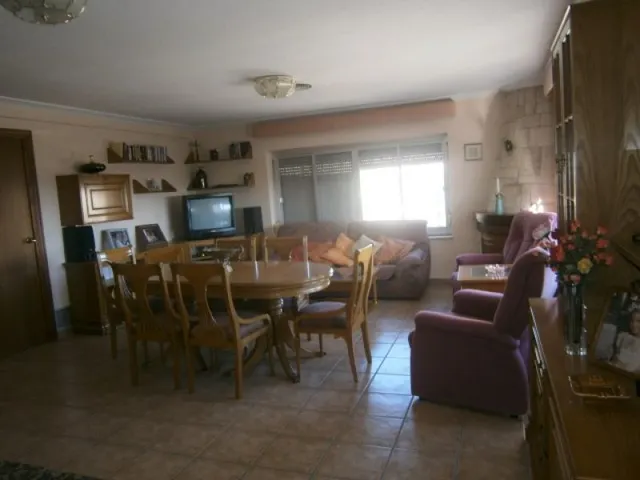 Nave industrial con vivienda y parcela de 11.800 metros — 32