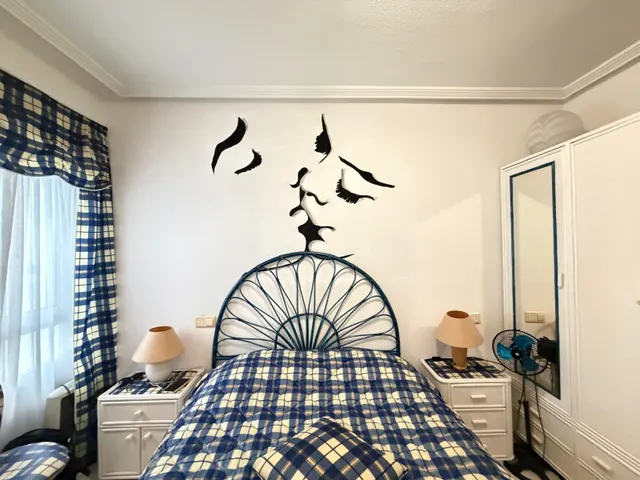 Apartamento a 350 metros de playa del cura con 2 dorm. 1 baño. en frente de av. de las habaneras. superficie de 66 m2. — 7
