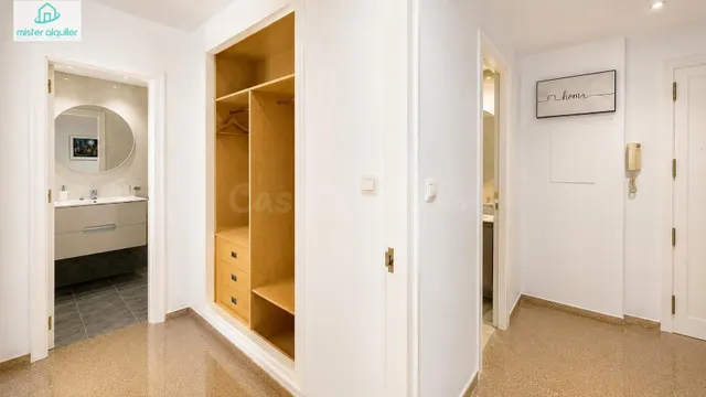 UN BALCÓN AL MEDITERRÁNEO EN LA PLANTA 17 — 26