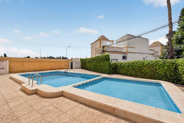 DÚPLEX CON SOLÁRIUM, JARDÍN, PISCINA Y JUNTO A C.C.HABANERAS/ CARREFOUR — 20